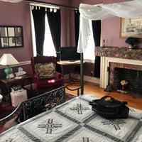 Black Walnut Inn - Amherst, MA