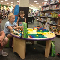 Barnes Noble 308 Jacksonville Mall