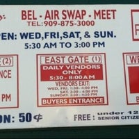 รูปภาพถ่ายที่ Bel-Air Swap-Meet โดย James เมื่อ 10/3/2012