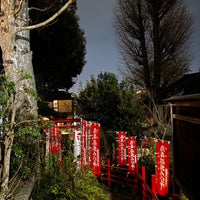 Photo taken at 烏森稲荷神社 by tsuyo🐝 on 4/2/2024