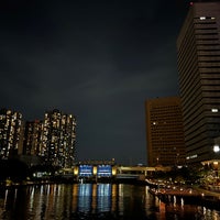 Photo taken at 天王洲ふれあい橋 by tsuyo🐝 on 7/2/2023