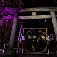 Photo taken at 烏森稲荷神社 by tsuyo🐝 on 12/7/2023