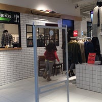 Sense Of Place By Urban Research 心斎橋店 Clothing Store In Osaka Sense Of Place By Urban Research 心斎橋店 Clothing Store In Osaka