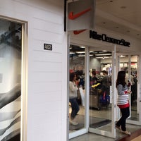Nike Clearance Store 鶴見区のスポーツ用品店