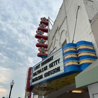 Foto diambil di Texas Theatre oleh David R. pada 5/27/2023