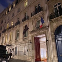 Foto diambil di InterContinental Paris - Champs-Elysées Etoile oleh William S. pada 2/8/2020