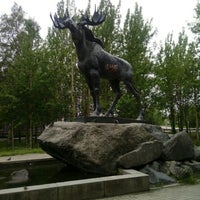 Памятник лосю в Карелии