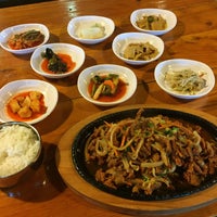 Foto tirada no(a) Beewon Korean Cuisine por KimAllison W. em 12/3/2016