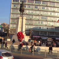 Photo taken at Zafer Anıtı by Şengül on 11/19/2015