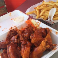 Photo taken at Buffalo Famous Chicken Wings by Hessah on 8/16/2016