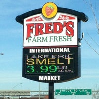 Photo taken at Fred&amp;#39;s Farm Fresh International Market by Michael on 3/26/2014