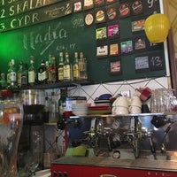 6/30/2017 tarihinde Pavel S.ziyaretçi tarafından Cafe Lamus'de çekilen fotoğraf