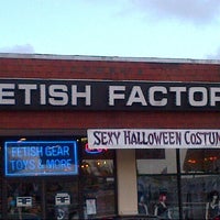 รูปภาพถ่ายที่ Fetish Factory โดย Aiante C. เมื่อ 10/9/2012