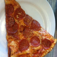 Снимок сделан в GioVanna&amp;#39;s Pizza &amp;amp; Pasta пользователем Jennifer W. 9/12/2013