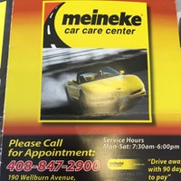 Foto tirada no(a) Meineke Car Care Center por Fernanda B. em 3/15/2016