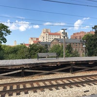 Photo taken at Metra - 59th St (University of Chicago) by Bill R. on 9/17/2018