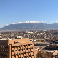 Photo taken at DoubleTree by Hilton Hotel Albuquerque by Robert F. on 11/23/2018