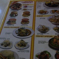 Foto tomada en Burger &amp;amp; Grill  por Diah P. el 12/7/2012