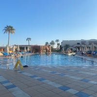 Foto diambil di Marriott Sharm El Sheikh Resort oleh Fawaz A. pada 9/8/2022