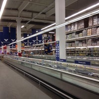 Photo taken at METRO Cash &amp;amp; Carry by Дамир on 4/4/2015