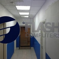 รูปภาพถ่ายที่ Flash Computers โดย Anton เมื่อ 11/1/2012
