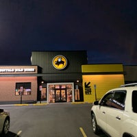 Photo taken at Buffalo Wild Wings by Lior Y. on 7/16/2019