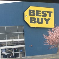 Photo taken at Best Buy by Ericka R. on 4/3/2013