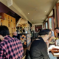 8/27/2016에 John A.님이 Ampersand on Crown Cafe Bar &amp;amp; Bookstore에서 찍은 사진