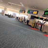 Photo taken at Gate 19 by のぶ on 6/4/2023