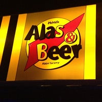 รูปภาพถ่ายที่ Alas &amp;amp; Beer โดย Pilar เมื่อ 1/16/2013