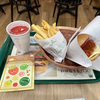 Photo taken at MOS Burger by k3_rz ネ. on 4/21/2024