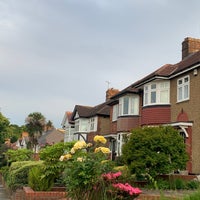 Photo taken at Winchmore Hill by Selin on 6/5/2022