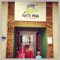 6/2/2013 tarihinde Miguel C.ziyaretçi tarafından Gato Mia Café'de çekilen fotoğraf