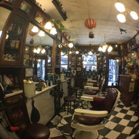 รูปภาพถ่ายที่ York Barber Shop โดย Pasa M. เมื่อ 6/14/2016