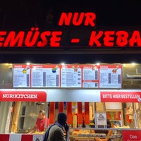 Photo taken at Nur Gemüse-Kebab by Matthias on 7/30/2020