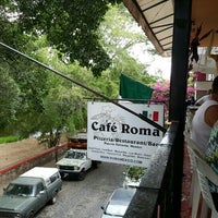 3/8/2016 tarihinde Nancy R.ziyaretçi tarafından Cafe Roma'de çekilen fotoğraf