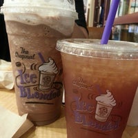 Photo taken at The Coffee Bean &amp;amp; Tea Leaf by Veronica H. on 6/19/2013