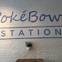 รูปภาพถ่ายที่ PokéBowl Station โดย Danika เมื่อ 2/3/2018