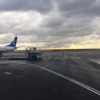Photo taken at Выход 21 / Gate 21 by Sophie B. on 11/4/2018