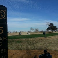 Das Foto wurde bei 9/18 Lake Park Golf Club von Tracy G. am 2/3/2013 aufgenommen