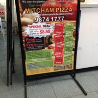 10/6/2012 tarihinde Reza A.ziyaretçi tarafından Mitcham Pizza'de çekilen fotoğraf