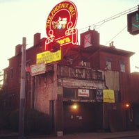 Photo prise au Phoenix Hill Tavern par Adam D. le9/19/2012