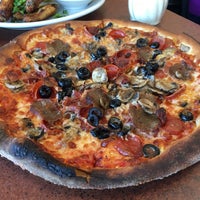 Photo taken at Amici&amp;#39;s East Coast Pizzeria by Dan W. on 7/19/2017