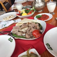 Photo taken at Kuzu Sofrası Kuyu Kebabı by Özgür on 5/1/2017