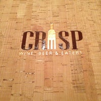 Foto tomada en Crisp Wine-Beer-Eatery  por Cooper K. el 1/6/2013