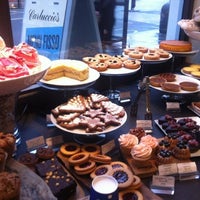 Photo taken at Carluccio&amp;#39;s by Vanessa on 12/29/2012