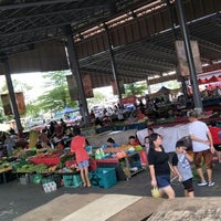 Photo taken at Sunday Market (Pasar Minggu Satok) by Arthur F. on 6/29/2019