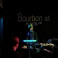 Снимок сделан в Bourbon Street Bar &amp;amp; Grille пользователем Roger Y. 2/12/2016
