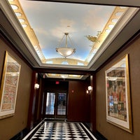 Foto scattata a Colonnade Boston Hotel da Ahad il 8/20/2022