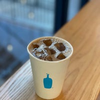 Photo taken at Blue Bottle Coffee by Ahad on 11/5/2022